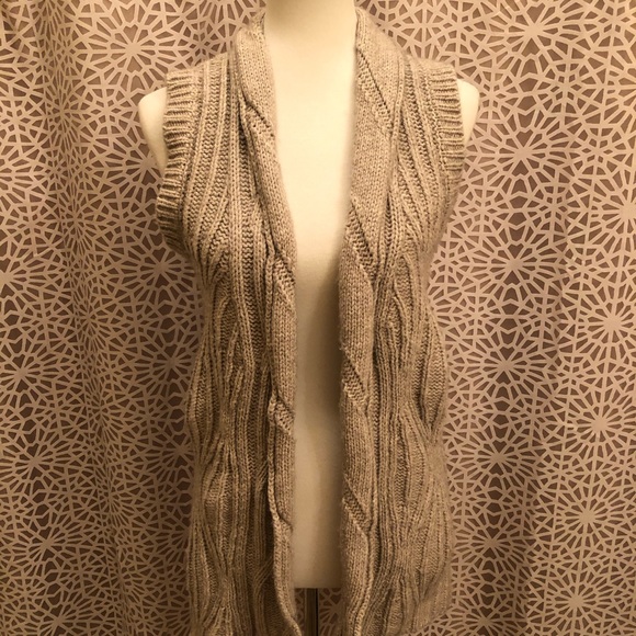 CAbi Sweaters - CAbi Women’s Chunky Cozy Sleeveless Sweater Vest